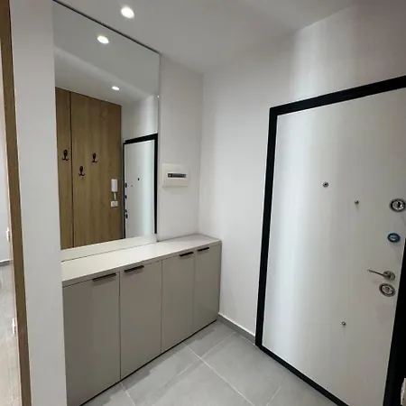Aron's 206, 1st Floor * Golem (Tirana)